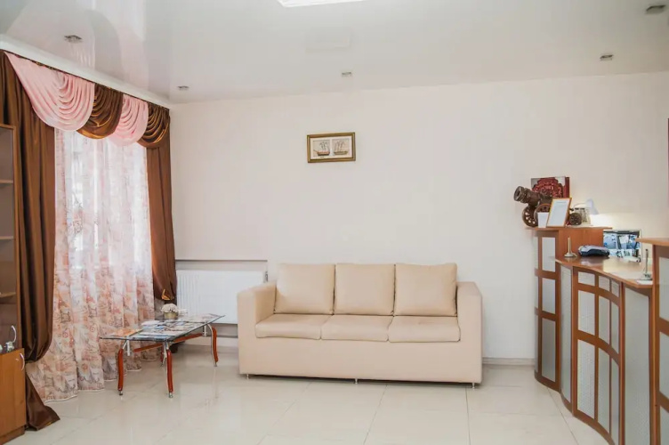 Yavir Hotel