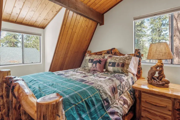 Ivvy Bear Lodge
