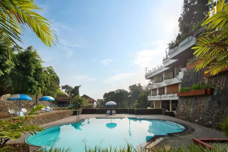 Royal Tretes View Hotel & Convention