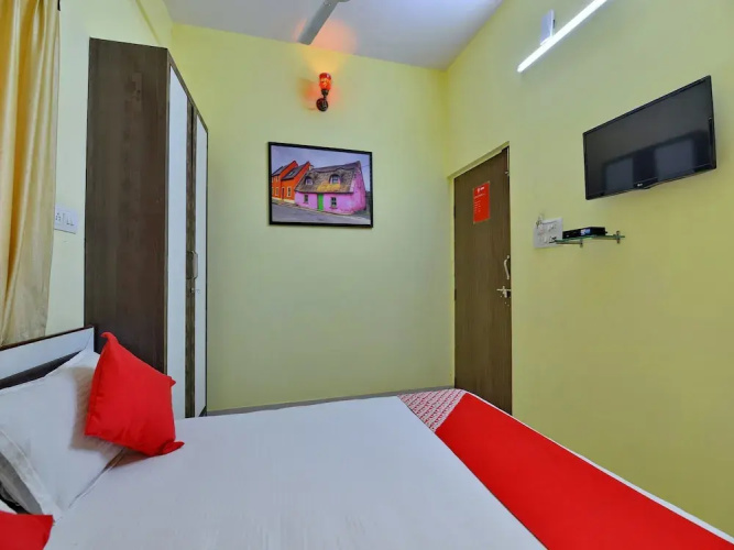 OYO 16992 Primrose Residency
