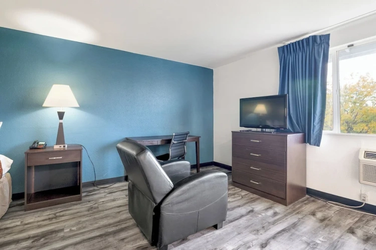 Deluxe Quadruple Suite