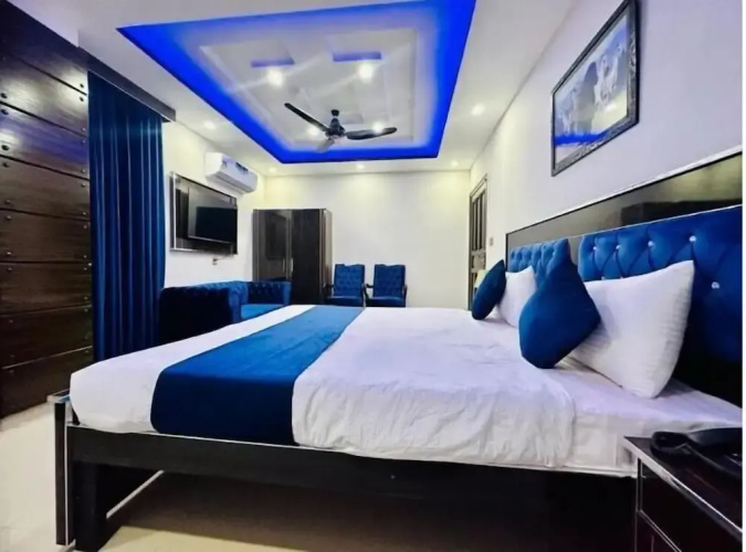 Blue Swiss Hotel & Cafe