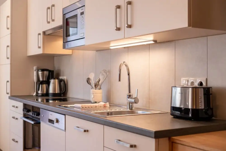 2 Bedrooms Classic Apartment with mountain view