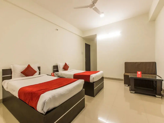 FabHotel Ten Eleven