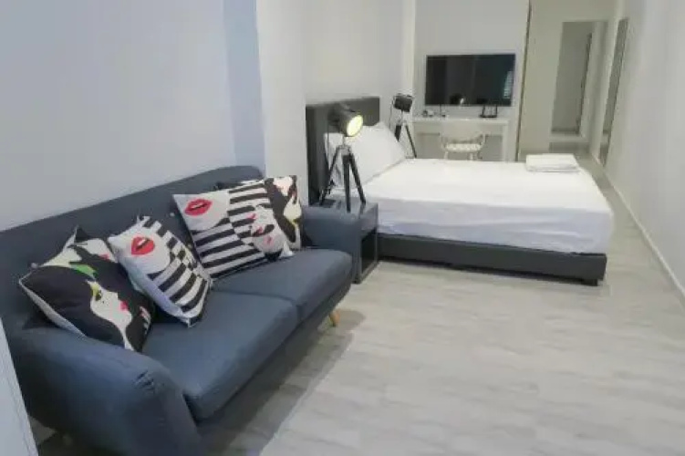 Comfy Studio 5 by ReCharge