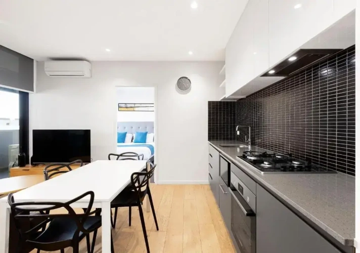 2 Bedrooms Apartment