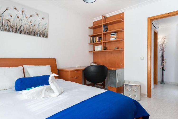 3 Bedrooms Apartment