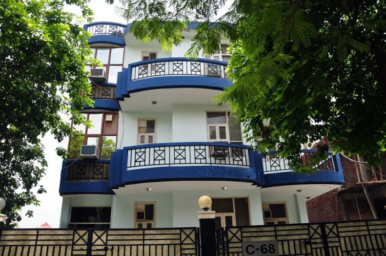 The Blooms Hotel
