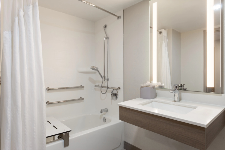 Holiday Inn Express & Suites Tampa Airport photo 11