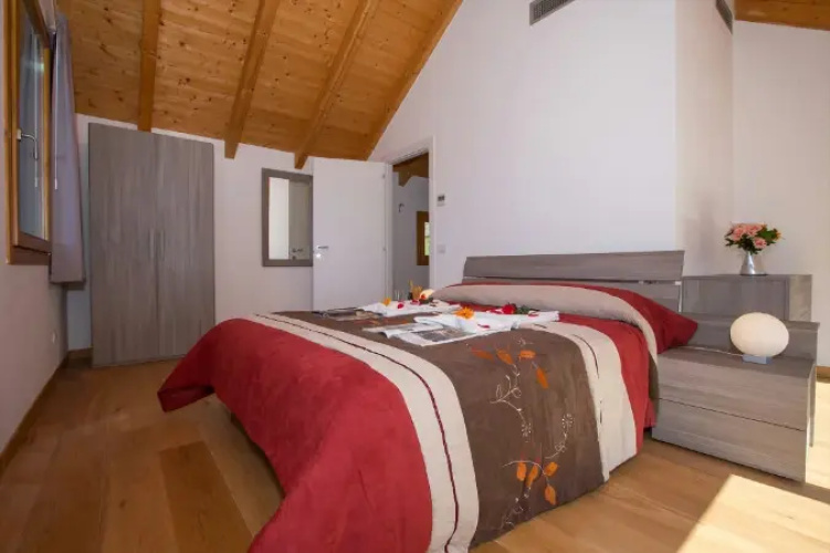 Paradiso del Lago B2