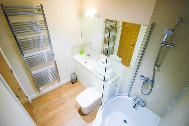 2 Bedrooms Apartment