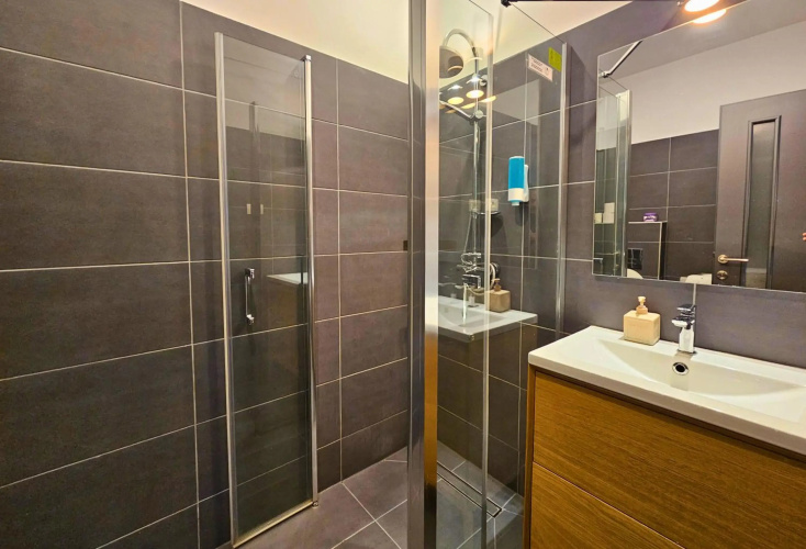AMZEI Studios & Suites
