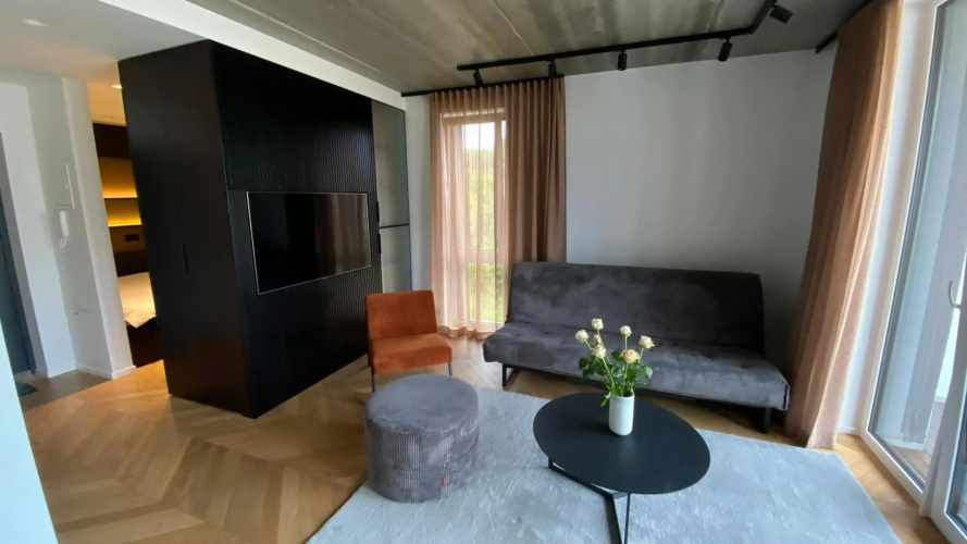 J. Ralio apartamentai