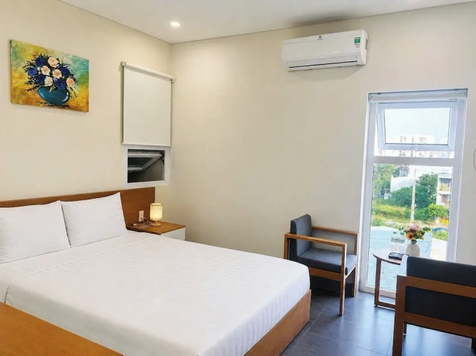Deluxe Double room with city view