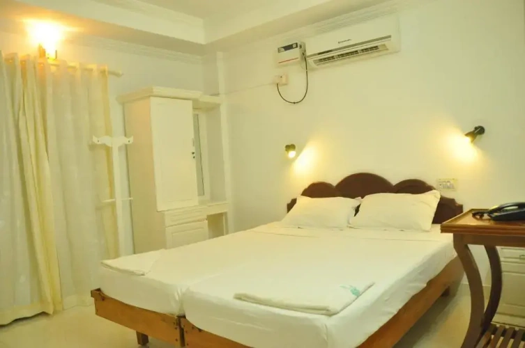 Superior Twin room with garden view