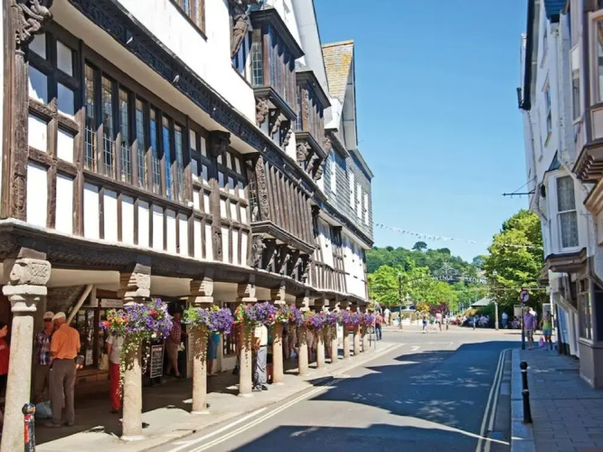 Quay Lodge