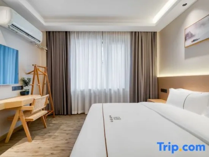 Standard Double room with courtyard view