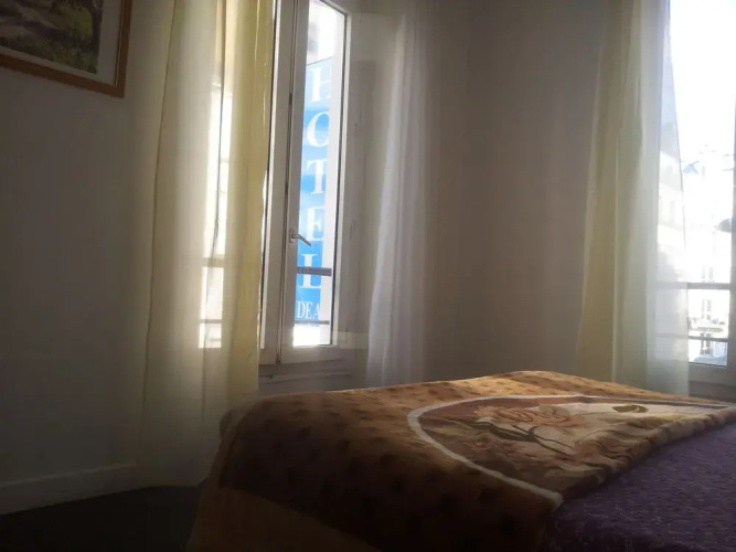 Ideal Hotel