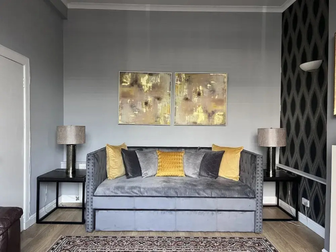Apartment With City Views - Sleeps 3