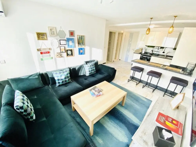 Foch Apartment
