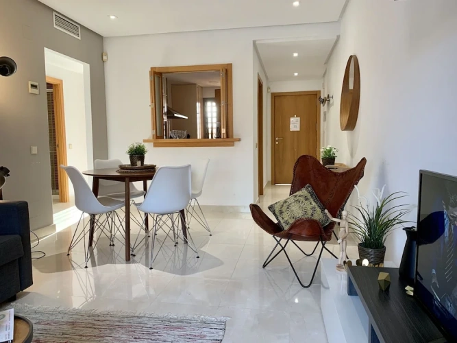 2 Bedrooms Apartment