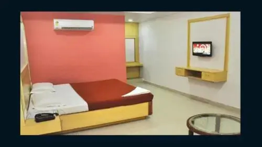 Hotel Mayura A/C