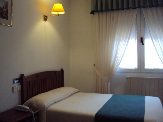 Standard Twin room with balcony
