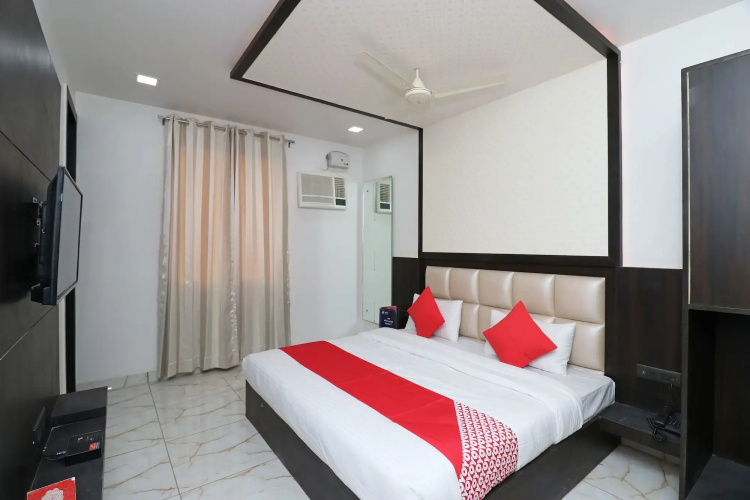 OYO 22508 Hotel Sparrow Inn