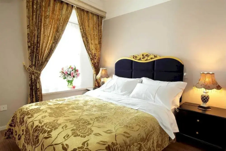 Chengdu House Hotel