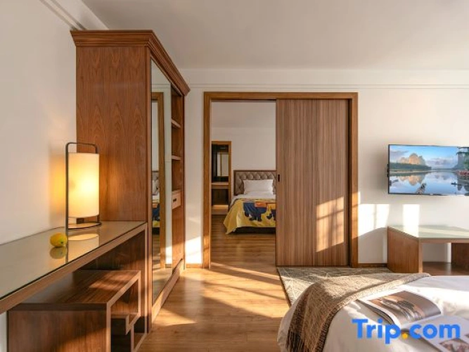 2 Bedrooms Family Suite with balcony