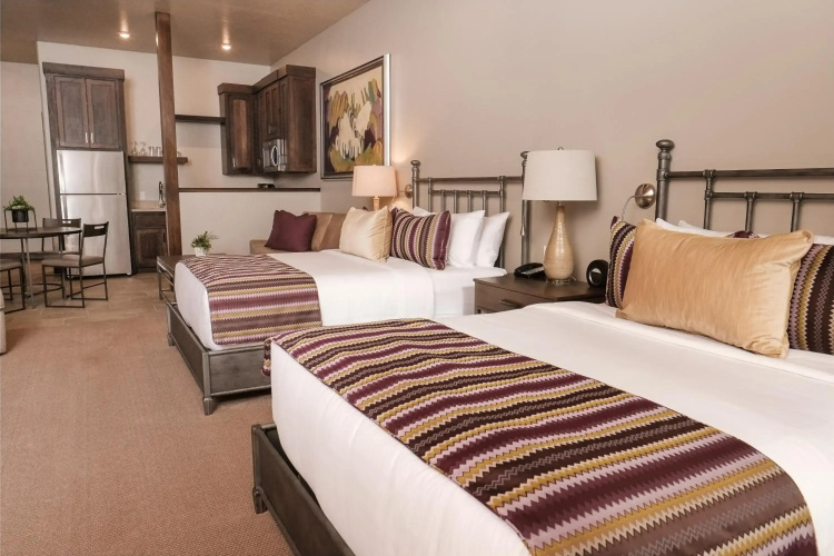Cable Mountain Lodge