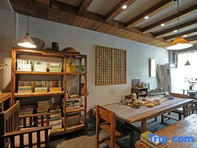 Zhencaozi Hostel