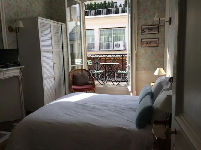 Chambres d'Hôtes Quartier Champs Elysées