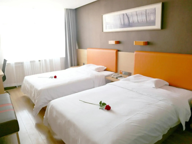 7Days Premium Chengde Luanping Huaxing Road Branch