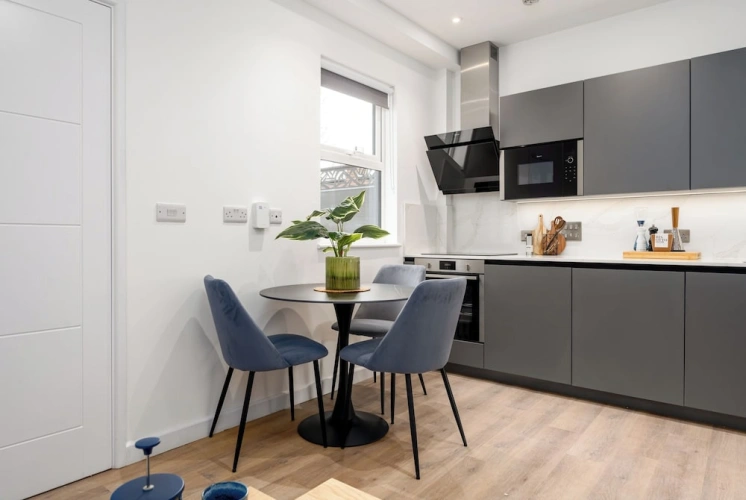 3 Bedrooms Deluxe Apartment