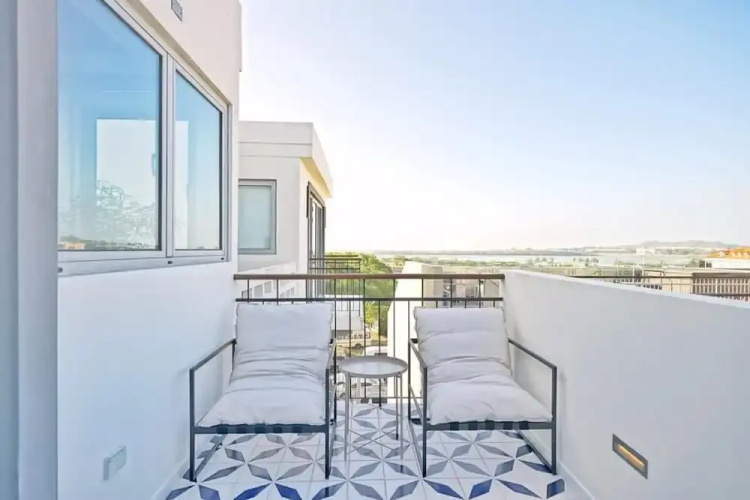 w Cool 1BR With Private Terrace in Plaza Herrera