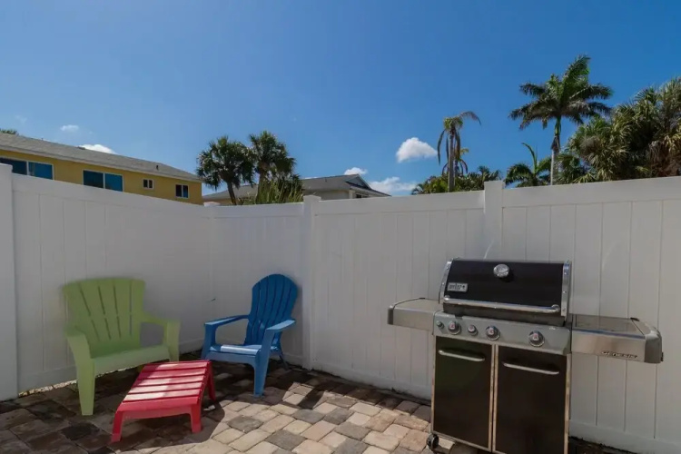 3 Bedrooms with Gulf Views Unit B Steps Away From Beach 3 Villa by RedAwning