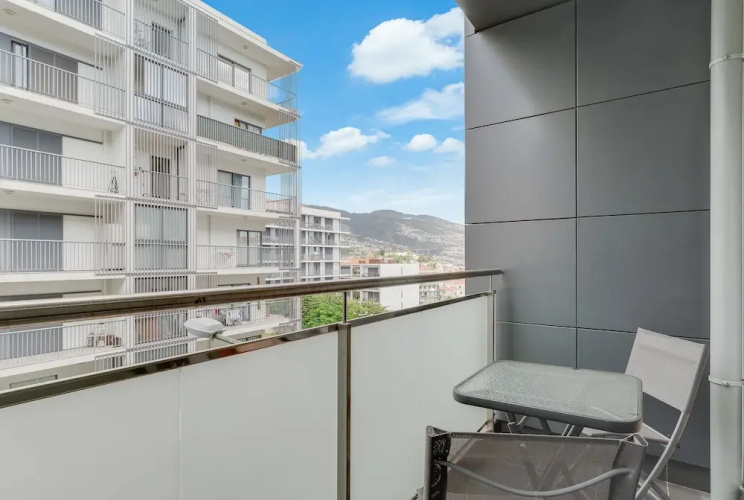 Ramos apartment by HRM