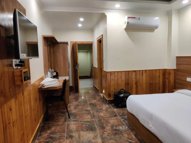 Nomadic Inn