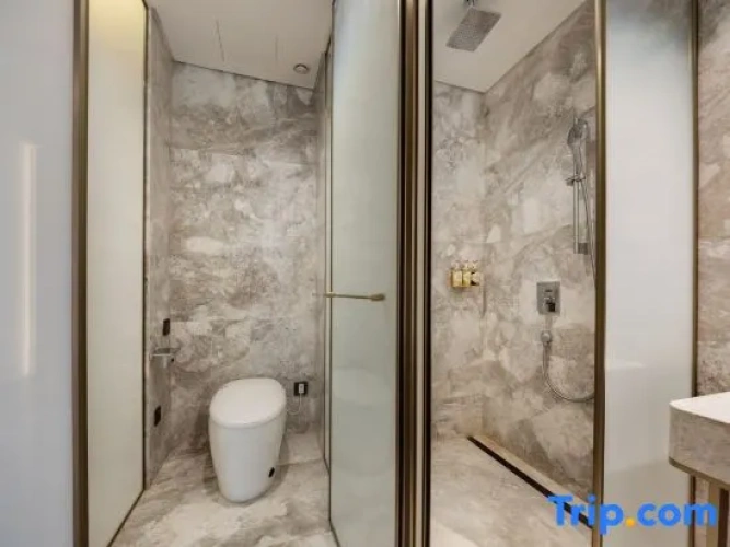 Luxury Twin Suite