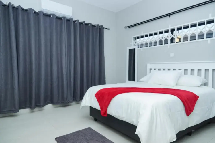 Greyville Apartments