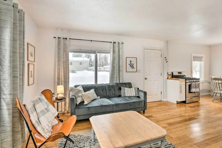 Anchorage Home, Minutes From Downtown!