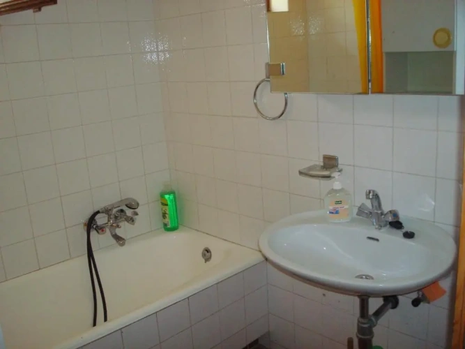 2 Bedrooms Cottage