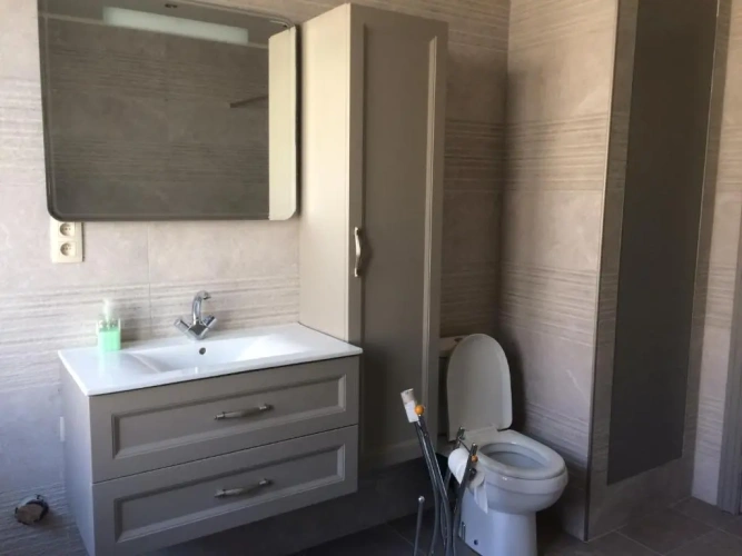 2 Bedrooms Cottage