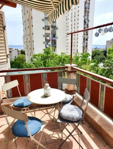 3 Bedrooms Apartment