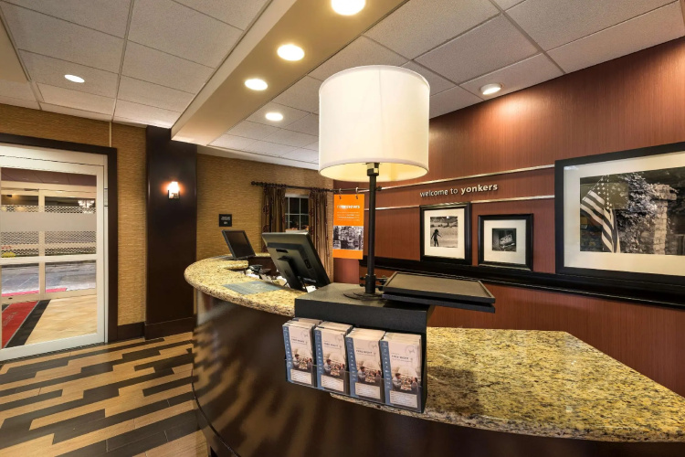Hampton Inn & Suites Yonkers