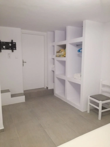 Standard Basement room