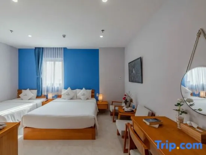 Superior Triple room
