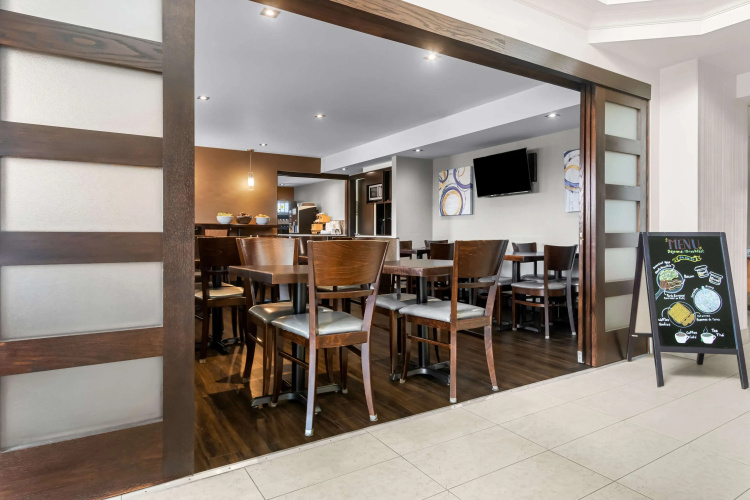 Best Western Plus Mont-Laurier photo 28