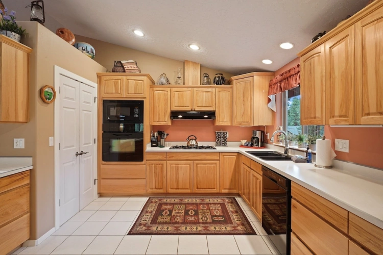 4 Bedrooms Cottage